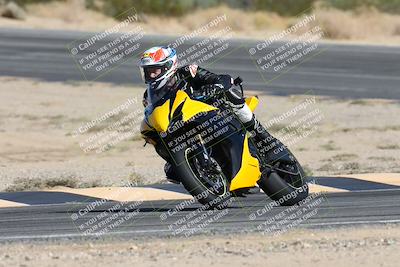 media/Nov-16-2025-Race Pace (Sun) [[8c5fa54630]]/Non Verified Riders (1st 20 Minutes)/2-Turn 10 (1010am)/